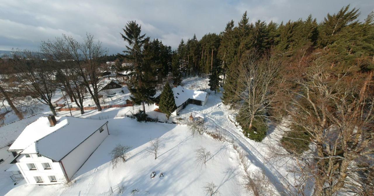 Malebna Chalupa U Javorniku Na Sumave Vacov Exterior foto